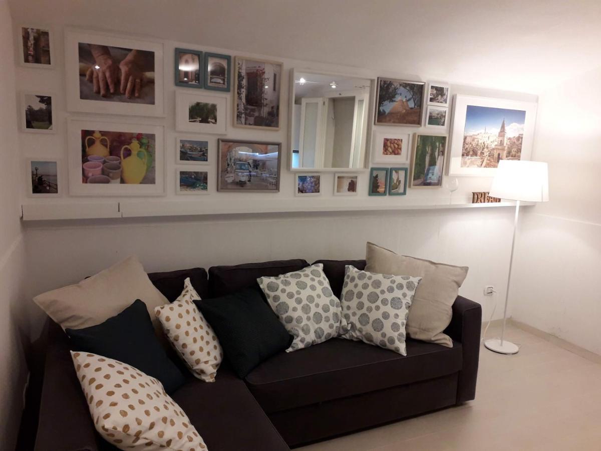 Cattaro Street - Apartment Near The Sea Bari Bagian luar foto